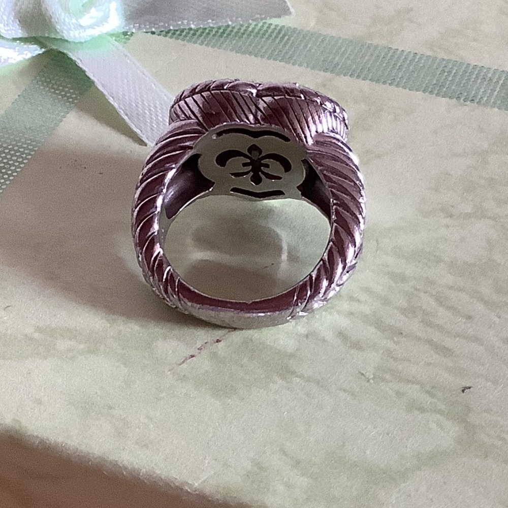 Ring - Picture 2 of 3